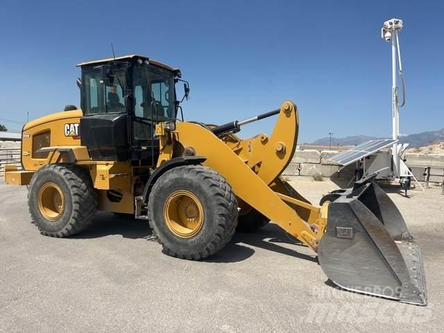 CAT 926M Фронтальные погрузчики