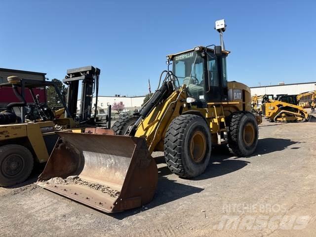 CAT 930G Фронтальные погрузчики