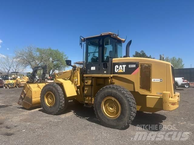 CAT 938H Фронтальные погрузчики