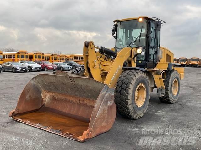 CAT 938M Фронтальные погрузчики
