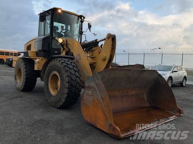 CAT 938M Фронтальные погрузчики