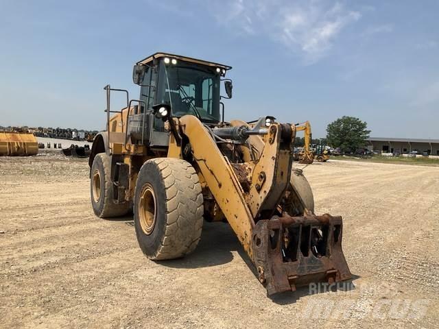 CAT 950M Фронтальные погрузчики