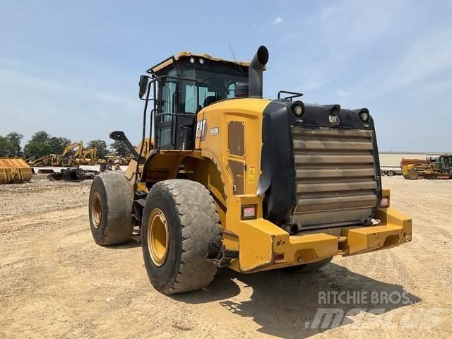 CAT 950M Фронтальные погрузчики