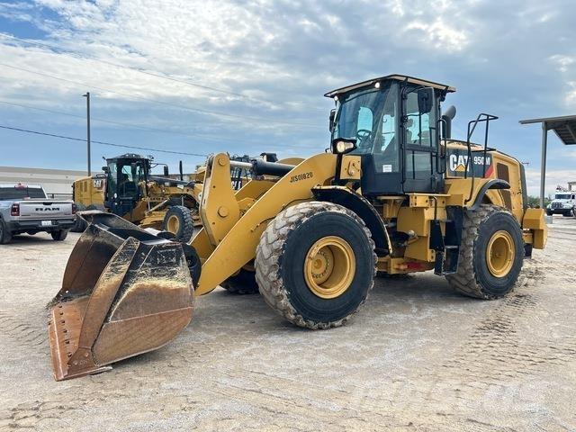 CAT 950M Фронтальные погрузчики