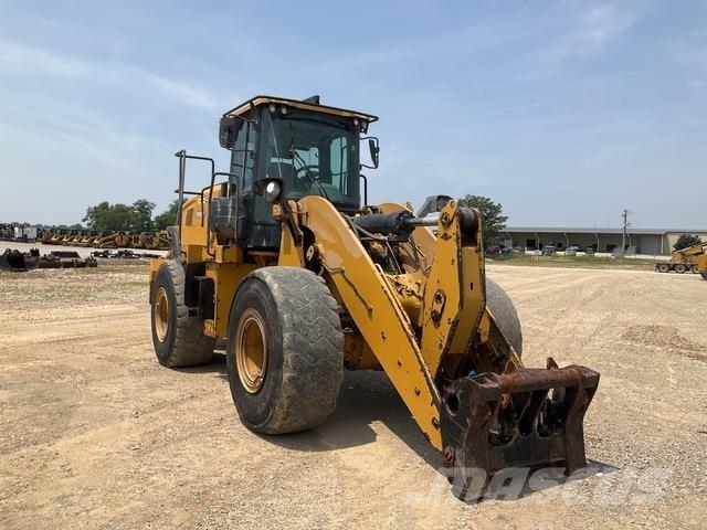 CAT 950M Фронтальные погрузчики