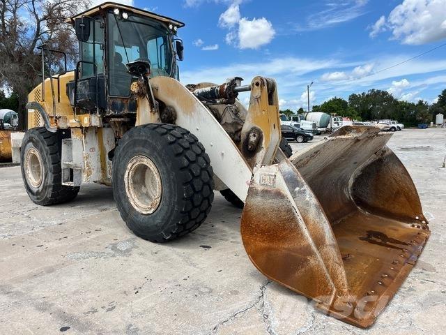 CAT 950M Фронтальные погрузчики