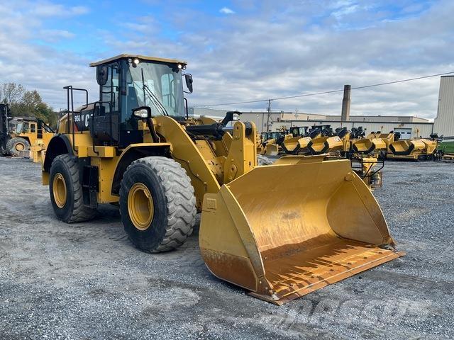 CAT 950M Фронтальные погрузчики