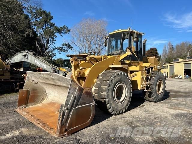 CAT 960 Фронтальные погрузчики