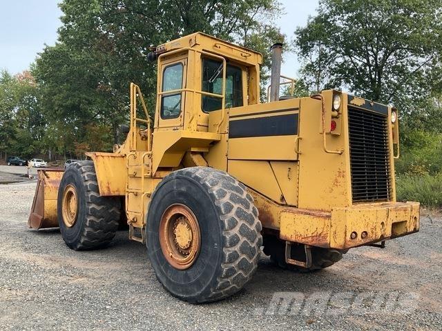 CAT 966D Фронтальные погрузчики