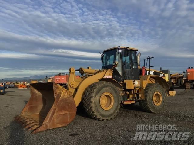 CAT 966G Фронтальные погрузчики