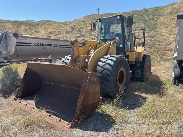 CAT 966G Фронтальные погрузчики