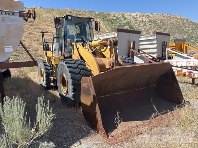 CAT 966G Фронтальные погрузчики