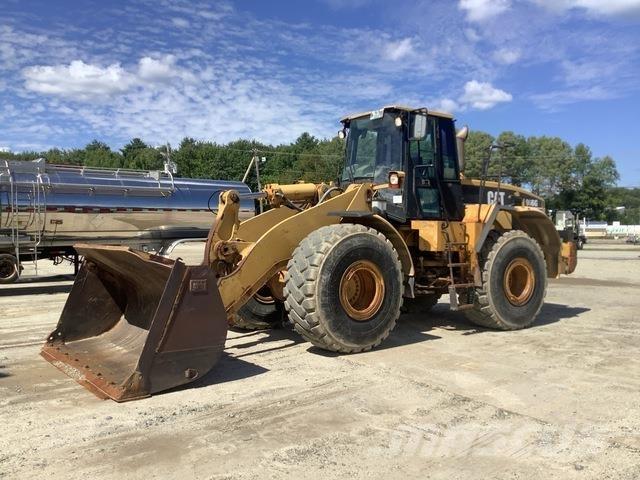 CAT 966G Фронтальные погрузчики