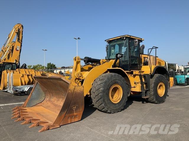 CAT 966M Фронтальные погрузчики