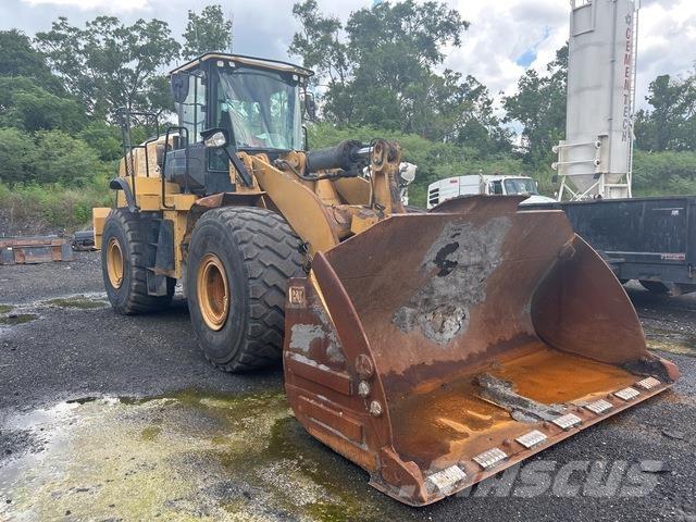 CAT 972M Фронтальные погрузчики