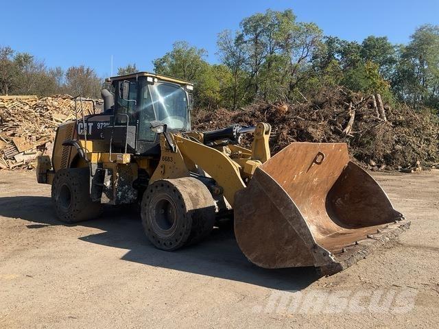 CAT 972M Фронтальные погрузчики