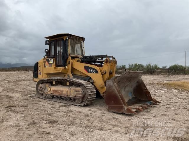 CAT 973D Гусеничные фронтальные погрузчики