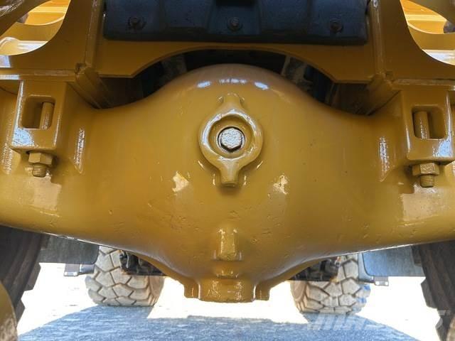 CAT 980M Фронтальные погрузчики