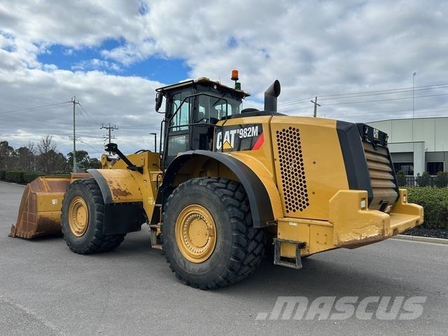 CAT 982M Фронтальные погрузчики