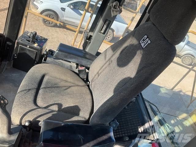 CAT 988G Фронтальные погрузчики