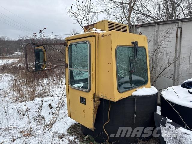 CAT 992 Кабины