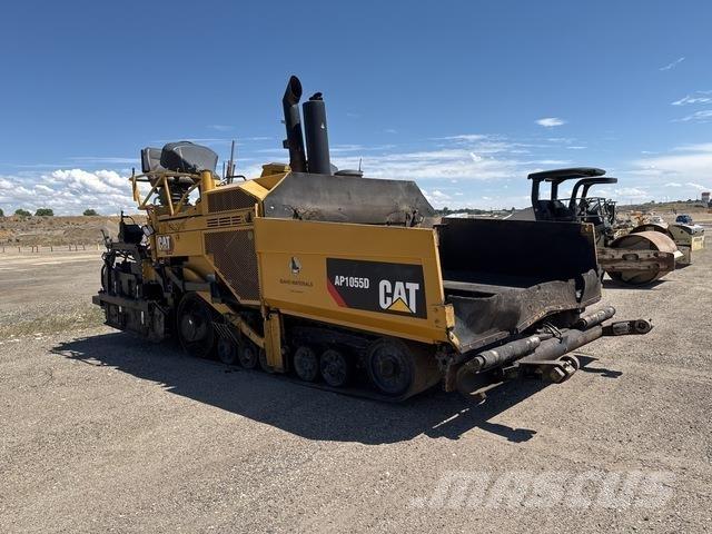 CAT AP-1055D Асфальтоукладчики