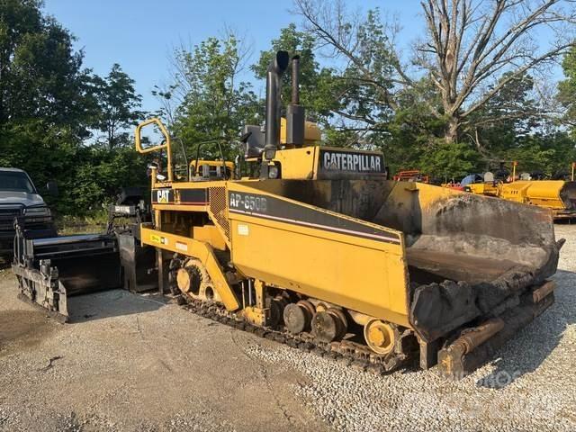 CAT AP-650B Асфальтоукладчики