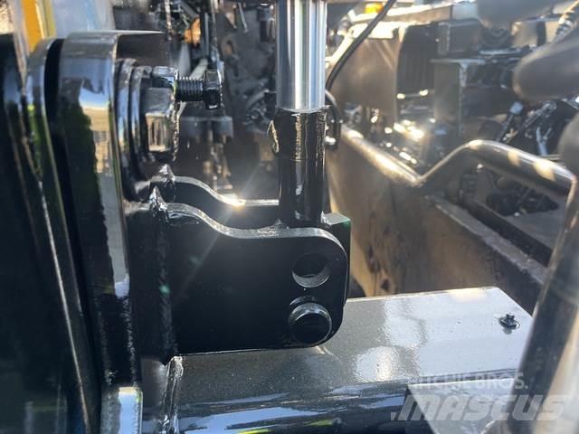 CAT AP1055F Асфальтоукладчики