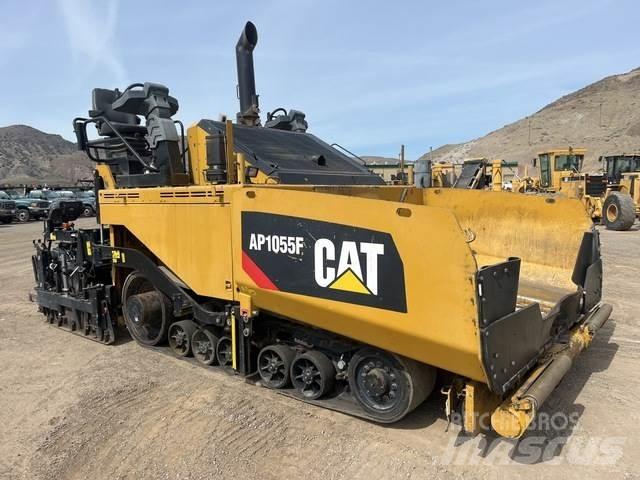 CAT AP1055F Асфальтоукладчики
