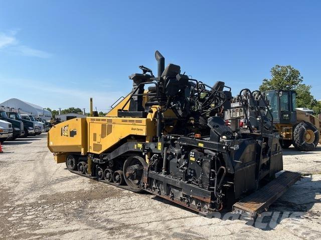 CAT AP1055F Асфальтоукладчики