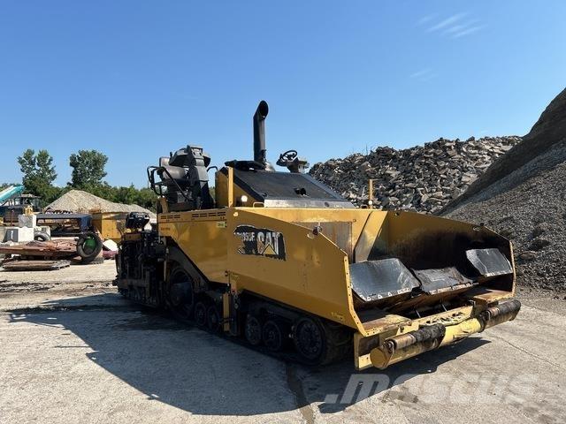 CAT AP1055F Асфальтоукладчики
