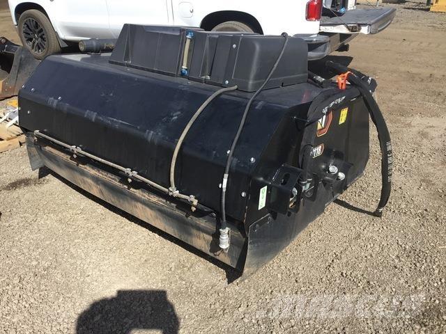 CAT BU118 Вакуумные уборочные машины