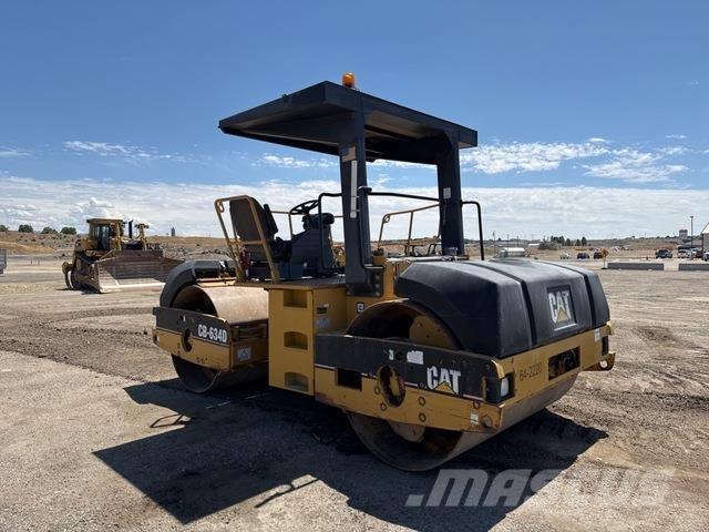 CAT CB-634D Катки тротуарные