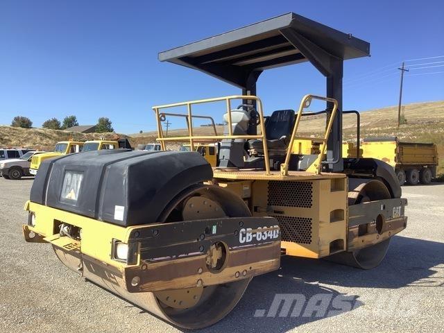 CAT CB-634D Катки тротуарные