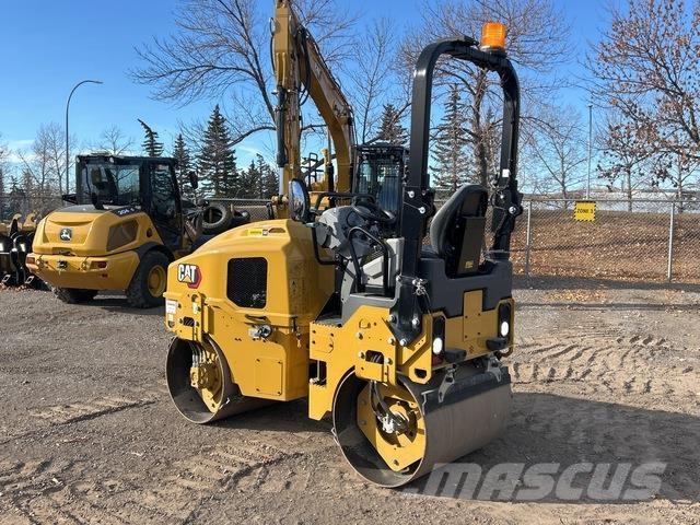 CAT CB2.5 Катки тротуарные