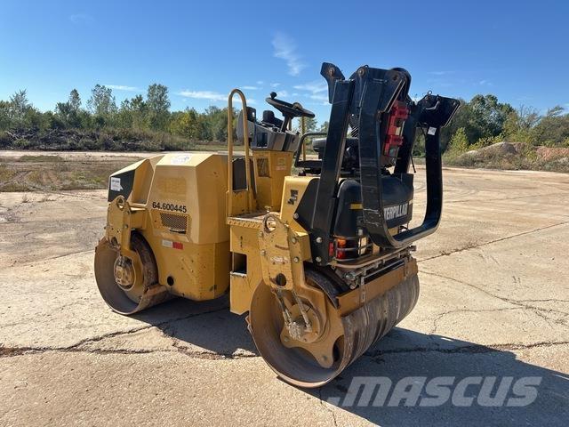 CAT CB24 Катки тротуарные