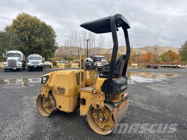 CAT CB24 Катки тротуарные