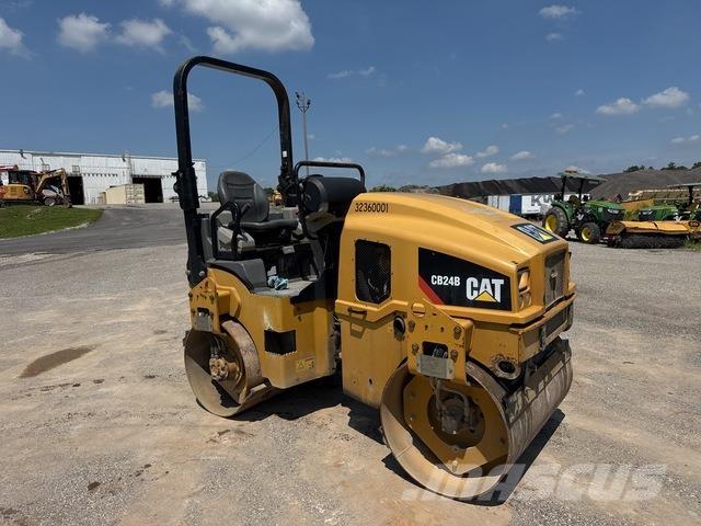 CAT CB24B Катки тротуарные