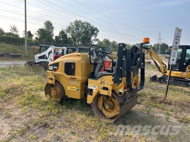 CAT CB24B Катки тротуарные