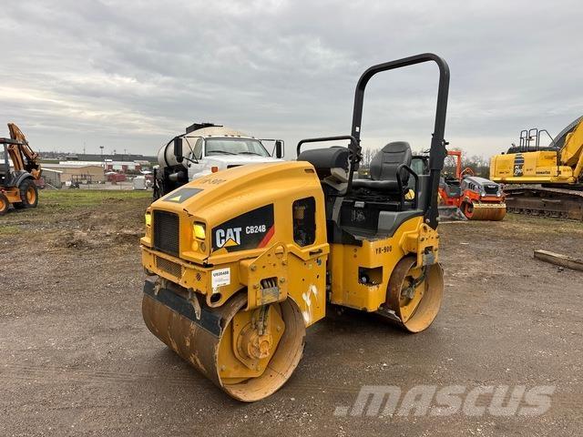 CAT CB24B Катки тротуарные