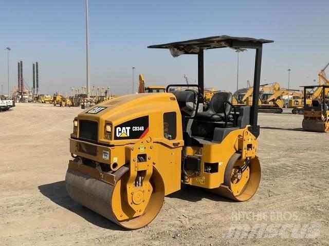 CAT CB34B Катки тротуарные