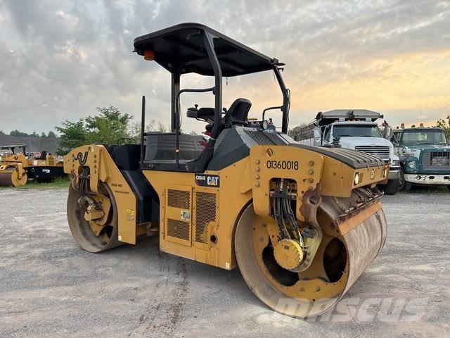 CAT CB54B Катки тротуарные