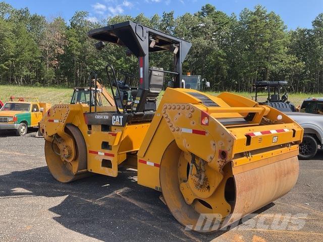 CAT CB54XW Катки тротуарные