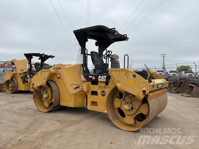 CAT CB64 Катки тротуарные