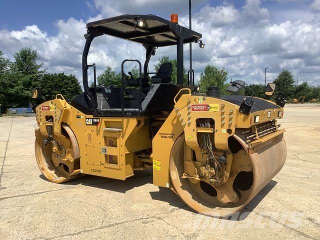 CAT CB66B Катки тротуарные