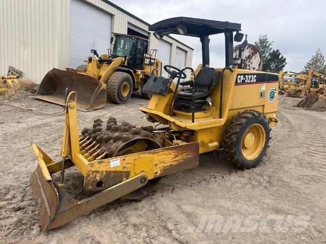 CAT CP-323C Грунтовые катки