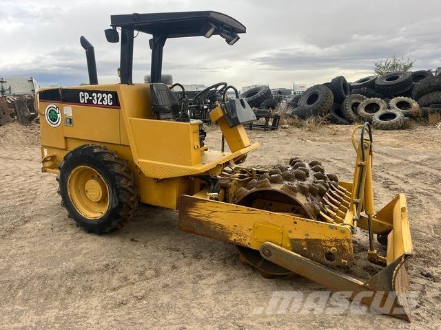 CAT CP-323C Грунтовые катки