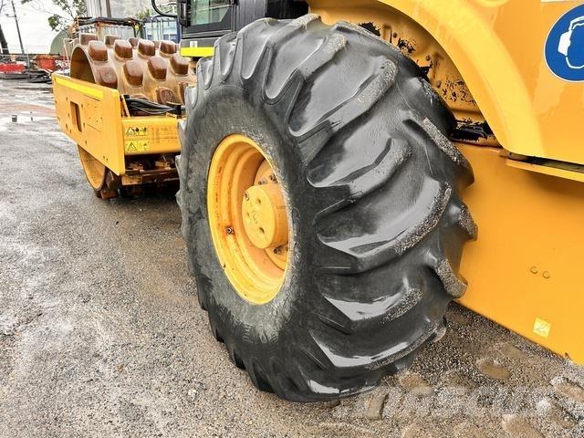 CAT CP54B Грунтовые катки