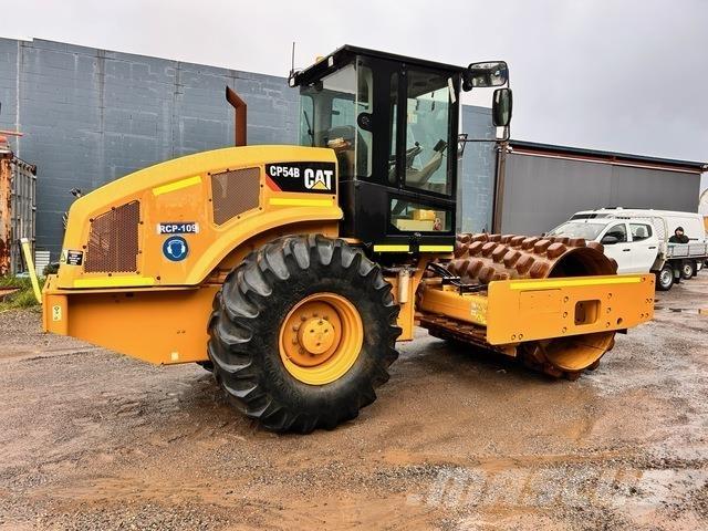 CAT CP54B Грунтовые катки