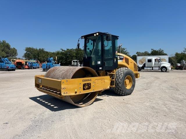 CAT CS54B Грунтовые катки